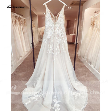 runhufu Bohemian Wedding Dresses V-Neck Appliques Lace A-Line Beach Princes Wedding Bridal Gown 2023 Plus Size